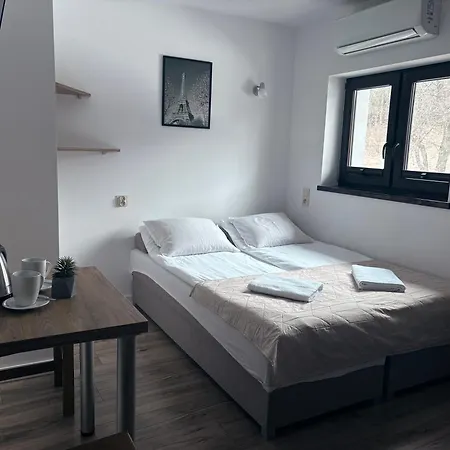 U Francuza Oda ve Kahvaltı Miedzybrodzie Zywieckie