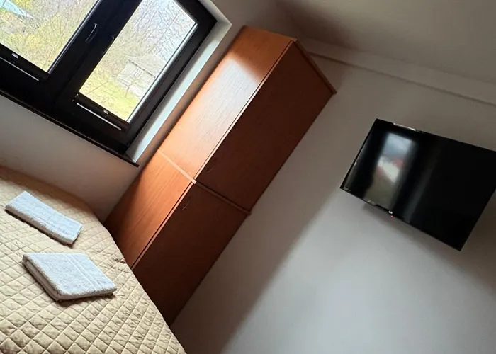 U Francuza Oda ve Kahvaltı Miedzybrodzie Zywieckie